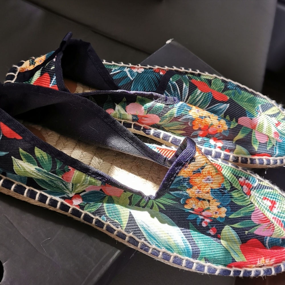 Price Drop⬇️⬇️ZAR men's Summer Slipon Canvas BNWOT
